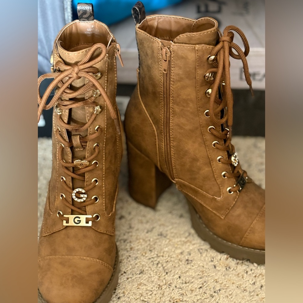 Guess sandals heels wear once only!